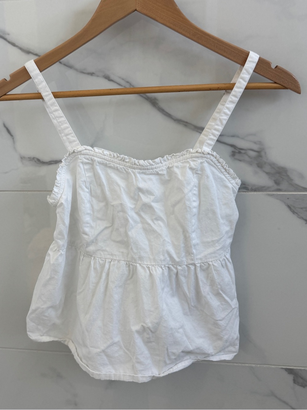 Brandy Melville Holly tank - John Galt - White 100% cotton Ruffle-Trim Tank Top